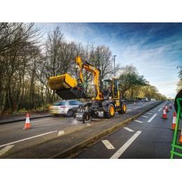 JCB Pothole Pro - Вырезает. Подрезает. Зачищает. Одна машина.