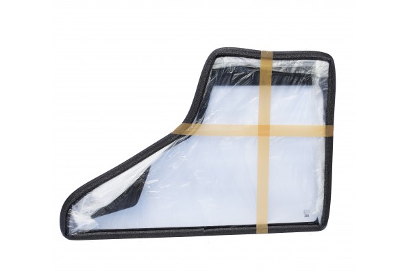 Стекло боковое правое нижнее 3902332